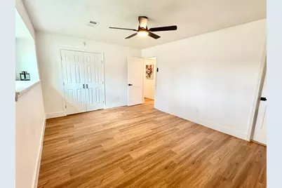 3726 Heatherbrook Drive, Houston, TX 77045 - Photo 10