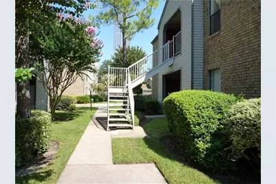 2025 Augusta Drive #203, Houston, TX 77057 - Photo 2