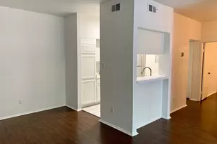 2025 Augusta Dr, Houston, TX 77057 - Photo 8