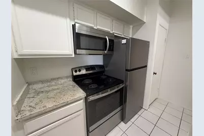 2025 Augusta Drive #203, Houston, TX 77057 - Photo 4