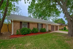 1612 Sleepy Hollow Dr, Pearland, TX 77581 - Photo 2