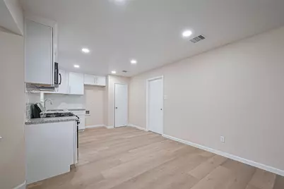 1612 Sleepy Hollow Drive, Pearland, TX 77581 - Photo 12