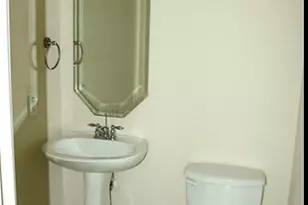 18 Milepost Ct, The Woodlands, TX 77382 - Photo 10