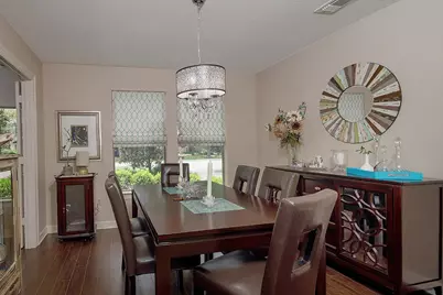 4 Postvine Court, The Woodlands, TX 77381 - Photo 8