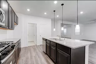 7211 Bakersfield Ct, Rosharon, TX 77583 - Photo 2