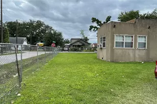 4002 Beggs St, Houston, TX 77009 - Photo 14