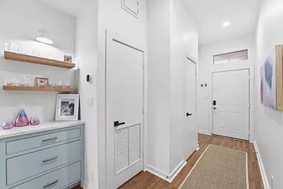 806 Jackson Hill Street #201, Houston, TX 77007 - Photo 2