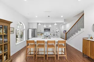 806 Jackson Hill St, Houston, TX 77007 - Photo 1