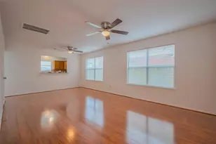 19254 Cypress Peak Ln, Katy, TX 77449 - Photo 6