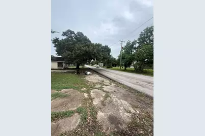 206 N 10th Street, Richmond, TX 77469 - Photo 4