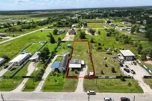 89 County Rd 3572, Cleveland, TX 77327 - Photo 1