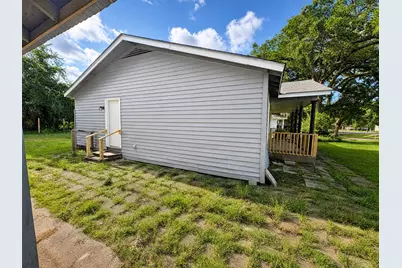123 Barbara Drive, Clute, TX 77531 - Photo 18