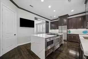 709 Herkimer St, Houston, TX 77007 - Photo 2