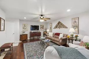 640 S Ripple Creek Dr, Houston, TX 77057 - Photo 18
