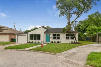 15310 Crescent Brookfield Drive, Humble, TX 77396 - Photo 2
