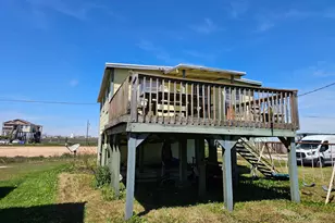 605 Texas St, Surfside Beach, TX 77541 - Photo 2