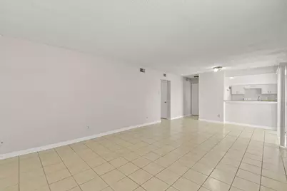 1950 Spenwick Drive #408, Houston, TX 77055 - Photo 14