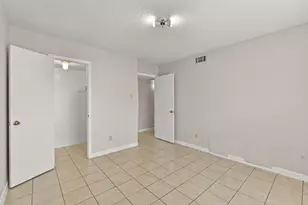 1950 Spenwick Dr, Houston, TX 77055 - Photo 18