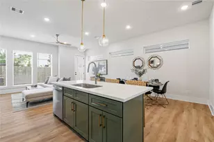 8420 Pech Landing Dr, Houston, TX 77055 - Photo 10