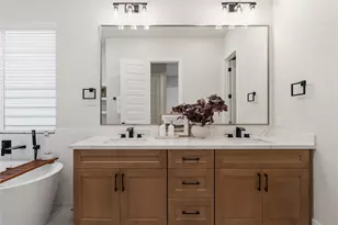 8420 Pech Landing Dr, Houston, TX 77055 - Photo 24