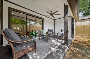 906 Eleanor St, Houston, TX 77009 - Photo 2