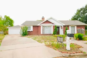 8615 Brookren Cir, Houston, TX 77072 - Photo 1
