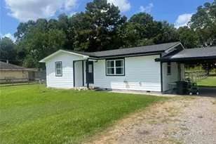 1026 Meneley Rd, Winnie, TX 77665 - Photo 4