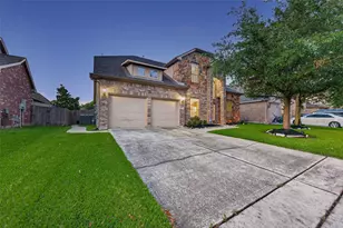22710 Wixford Ln, Tomball, TX 77375 - Photo 2
