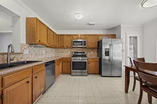 8427 Battleoak Dr, Houston, TX 77040 - Photo 2