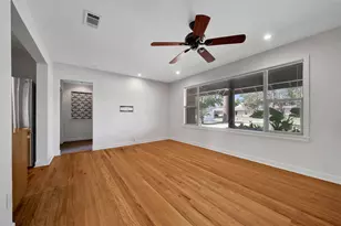 4401 Brookwoods Dr, Houston, TX 77092 - Photo 4