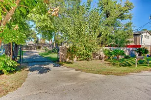 918 Lehman St, Houston, TX 77018 - Photo 2