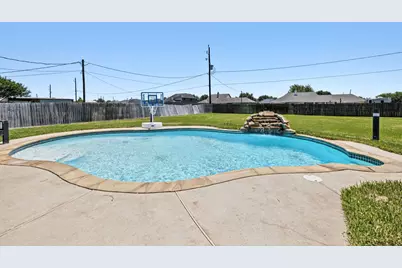 6310 Wildlife Way, Baytown, TX 77523 - Photo 4
