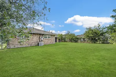 6027 Ledbetter Street, Houston, TX 77087 - Photo 22