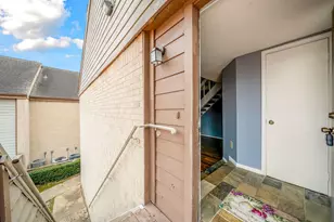 8359 Sands Point Dr, Houston, TX 77036 - Photo 8