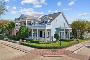 9 Evia Main, Galveston, TX 77554 - Photo 2