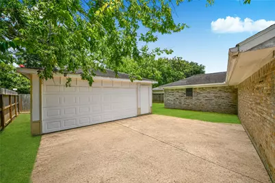 12503 Millbanks Drive, Houston, TX 77031 - Photo 38