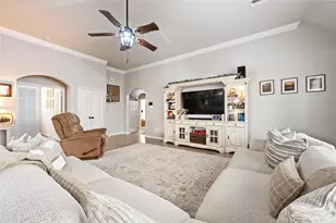 221 Gigi Pl, Alvin, TX 77511 - Photo 16