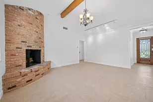 2003 Richvale Ln, Houston, TX 77062 - Photo 6