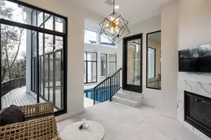 10663 Memorial Dr, Houston, TX 77024 - Photo 18