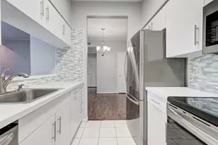 2701 Bellefontaine St, Houston, TX 77025 - Photo 18