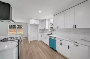 10511 Sagepine Ln, Houston, TX 77089 - Photo 6