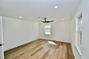 10610 Fleming Dr, Houston, TX 77013 - Photo 12