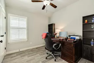 344 Yorktown Ave, Clute, TX 77531 - Photo 24