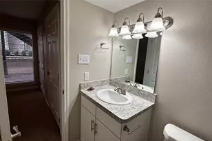 2825 Bellefontaine St, Houston, TX 77025 - Photo 8