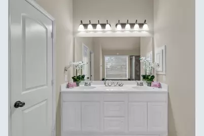 12938 Buchanan Oaks Lane, Houston, TX 77044 - Photo 32