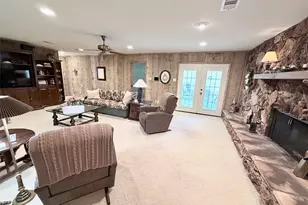 2134 5th St, Port Neches, TX 77651 - Photo 14