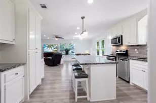 13011 Bethel Ct, Santa Fe, TX 77510 - Photo 4