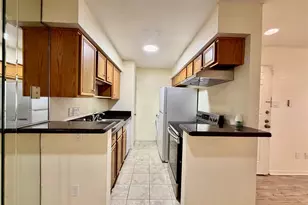 2120 Wilcrest Dr, Houston, TX 77042 - Photo 14