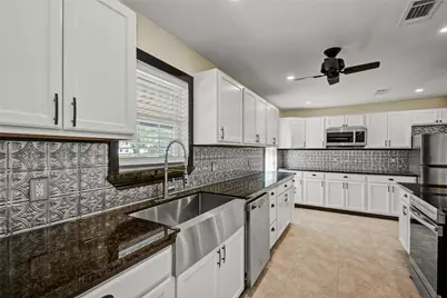 1461 Camellia Street Drive, Sweeny, TX 77480 - Photo 12