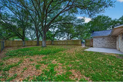2306 Bunton Drive, El Campo, TX 77437 - Photo 20